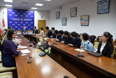 Delegația din China