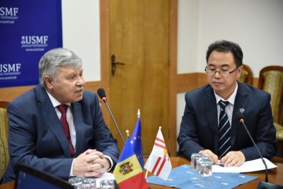 Delegația din China