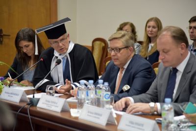 Comisar UE, Doctor Honoris Causa