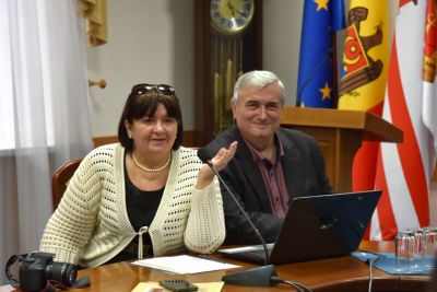 Concurs de eseuri - Biblioteca
